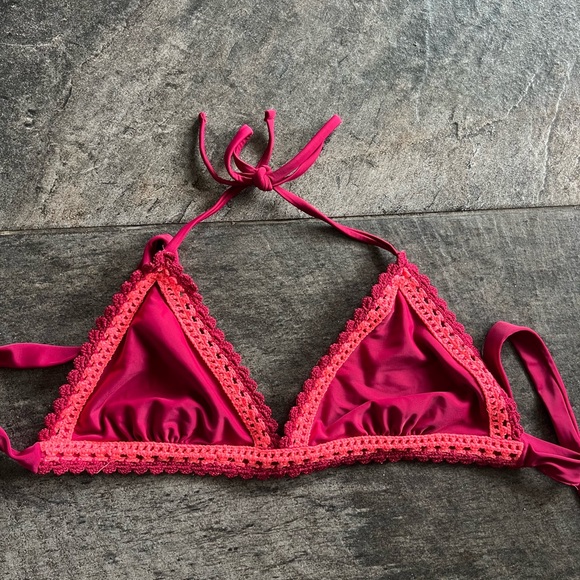 Other - Women’s XL Arizona Jean Vibrant Pink Crochet Trim Bikini Top in good condition